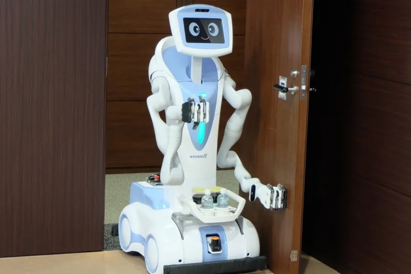 Smart MPC®を用いた双腕自律走行ロボットのドア開け動作制御